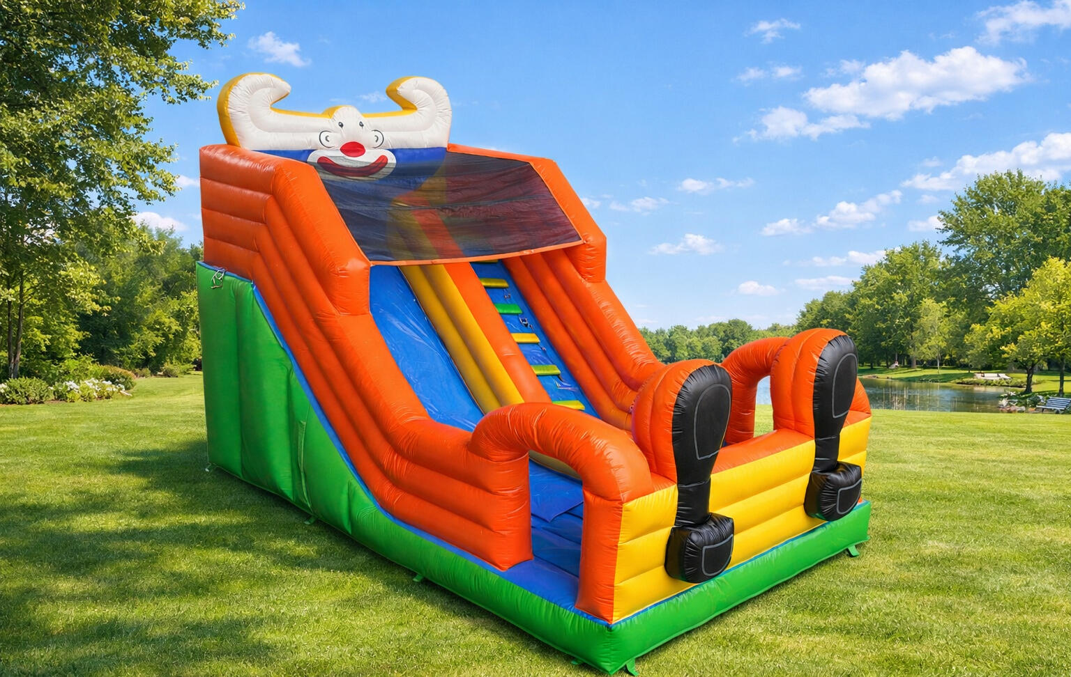 Bunte Riesenrutsche als Hüpfburg-Rutsche für Kinder – mieten in Nürnberg und Fürth.